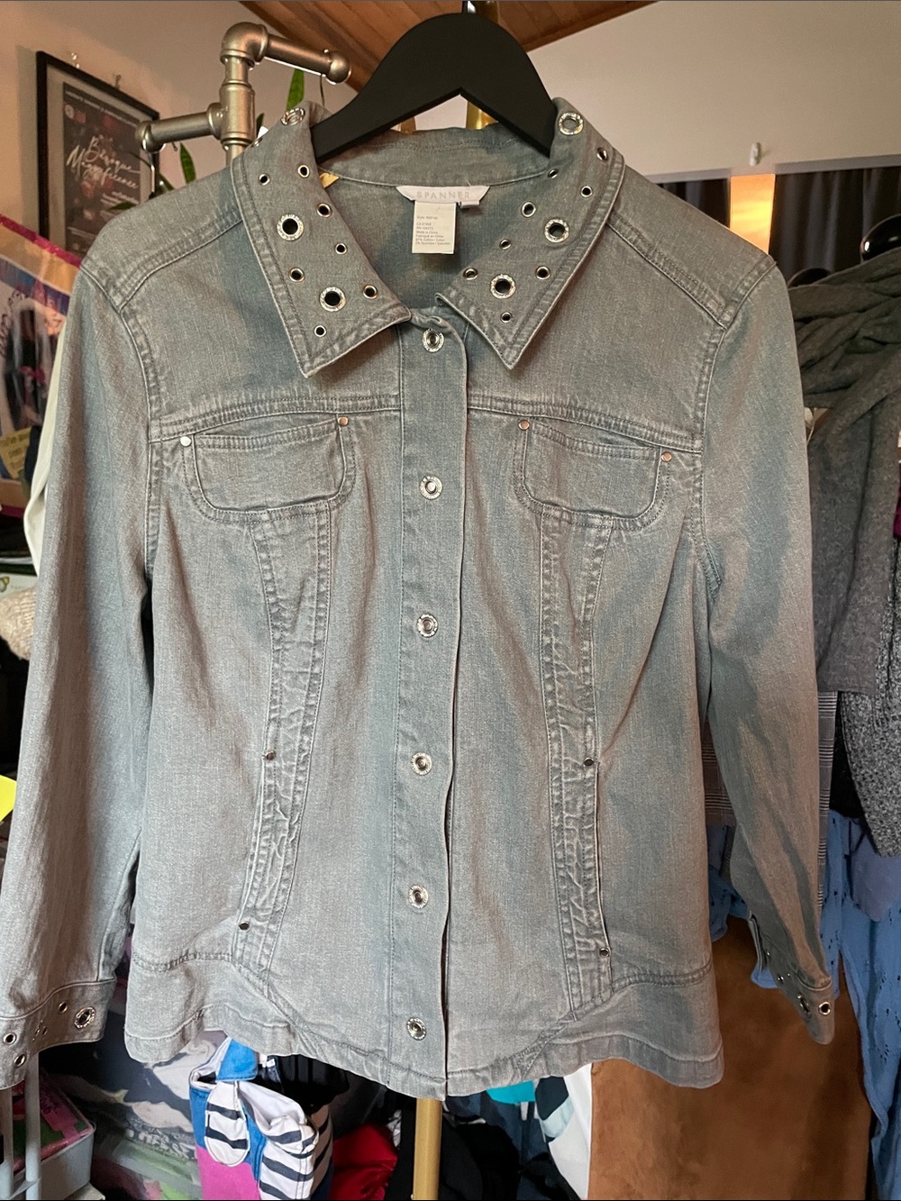 SPANNER Light Gray Jean Jacket with Grommet Collar